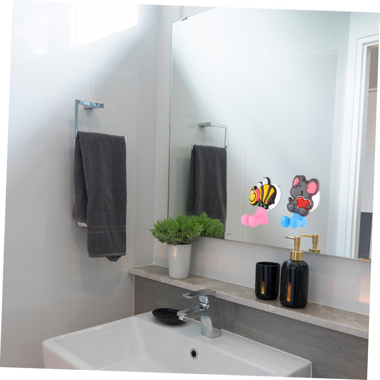 3PCS Cartoon Suction Cup Toothbrush Holder Wall Hooks